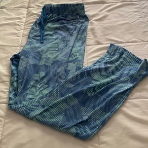 Vineyard Vines sleep pants. Boys large.